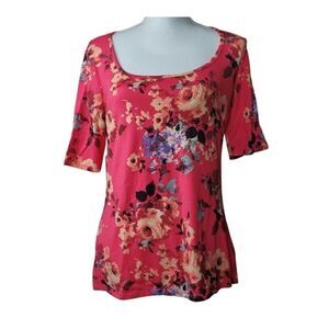Piphany Torrey Fitted Tee Shirt Size Medium Floral Scoop Neck Pink Cottage Fairy